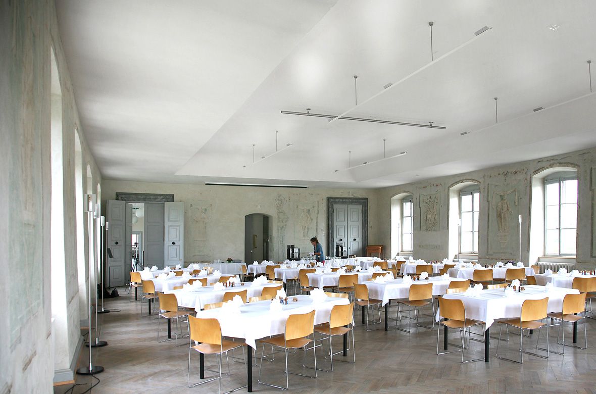 Stiftung Fintan - Gastro Fintan -  gedeckte Tische